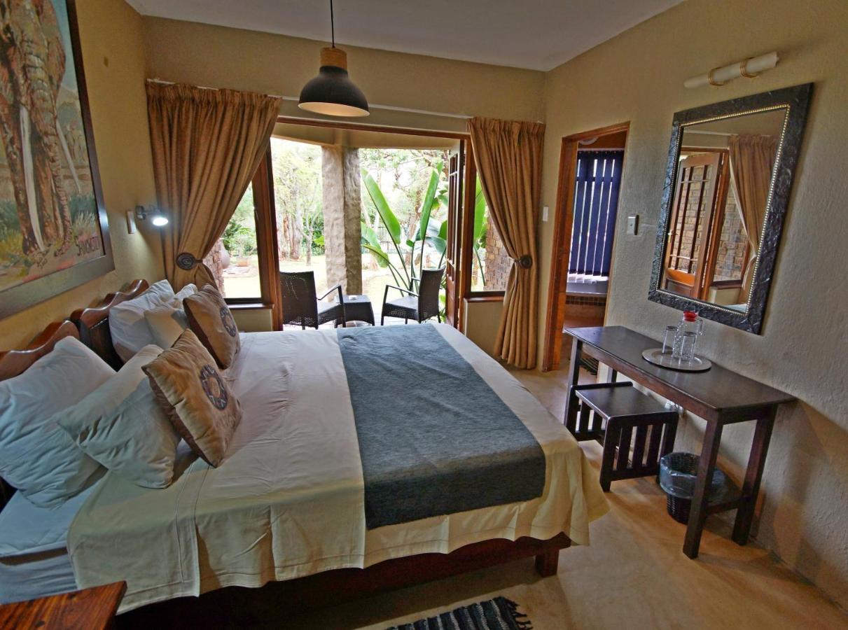 Crocodile Kruger Safari Lodge Marloth Park Extérieur photo