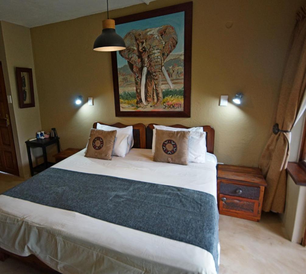 Crocodile Kruger Safari Lodge Marloth Park Extérieur photo